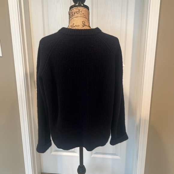 Navy blue sweater - Picture 2 of 4